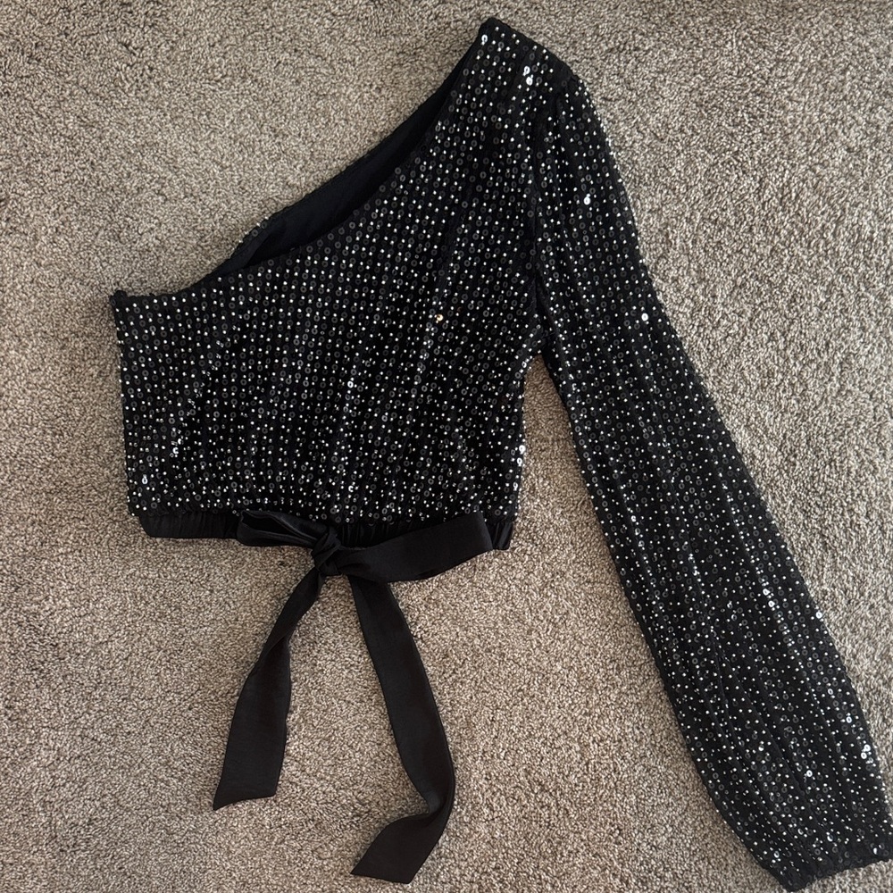 4SI3NNA Black Sequin One-Shoulder Cropped Blouse - Picture 5 of 8